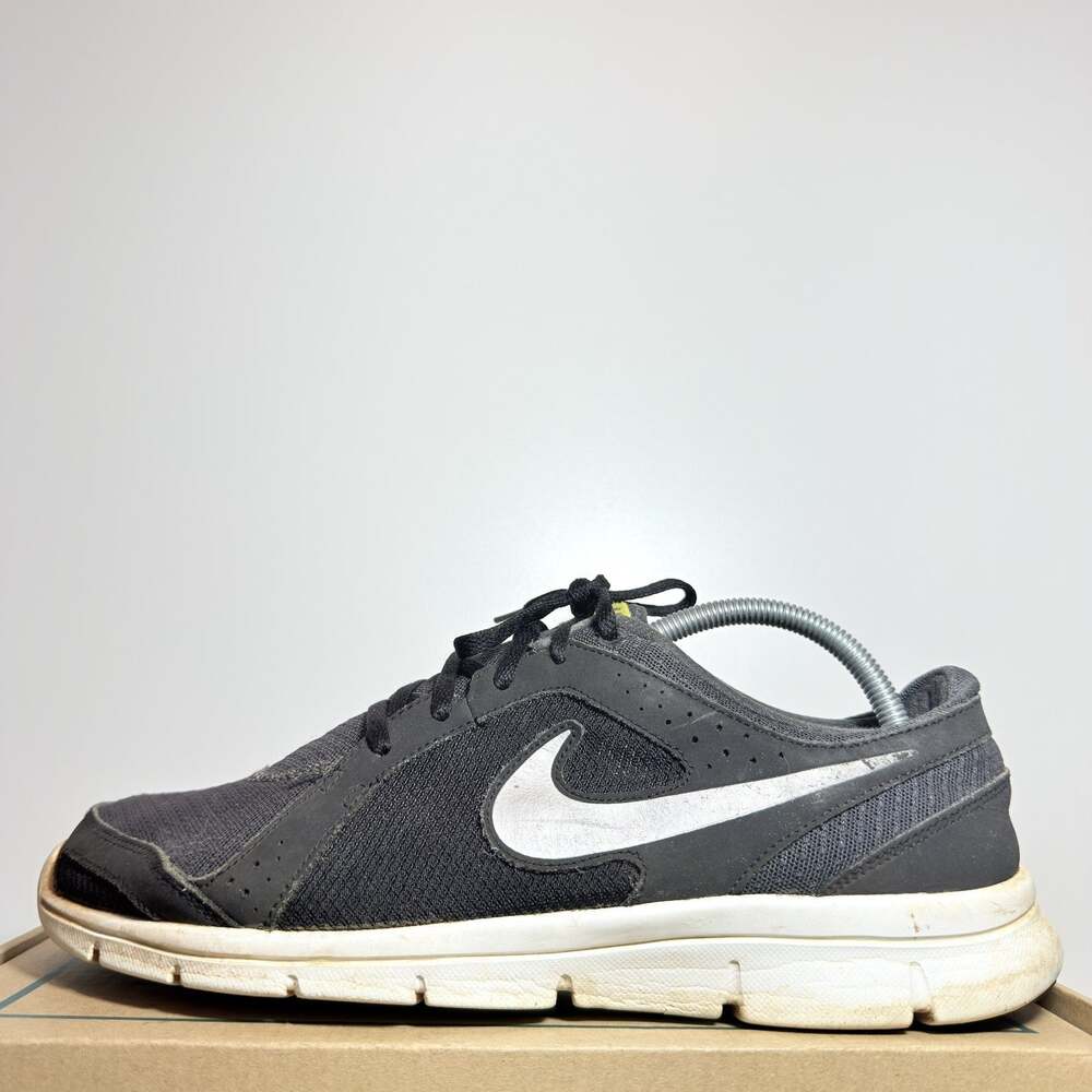 Nike Flex Experience RN Men Size 10.5 Black White Running Shoes Workout Sneakers
